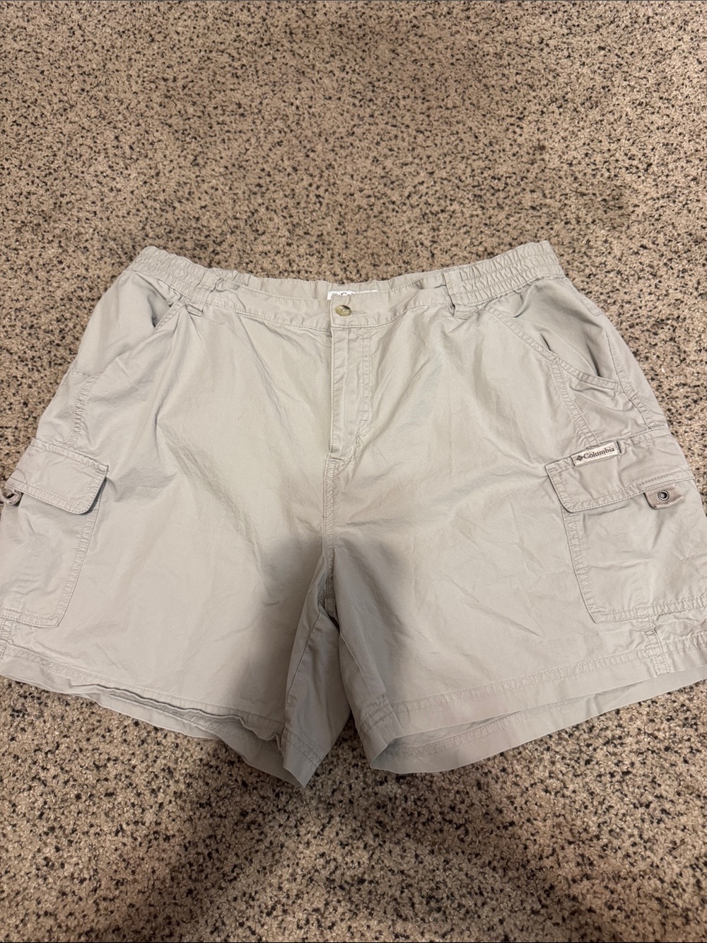 Columbia Men’s Light Stone Cargo Shorts